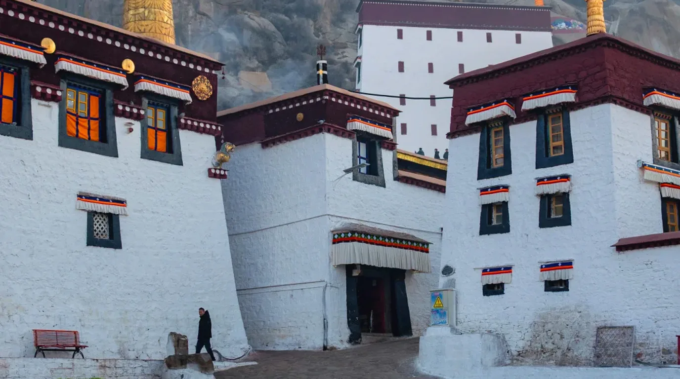 China's Living Tibet