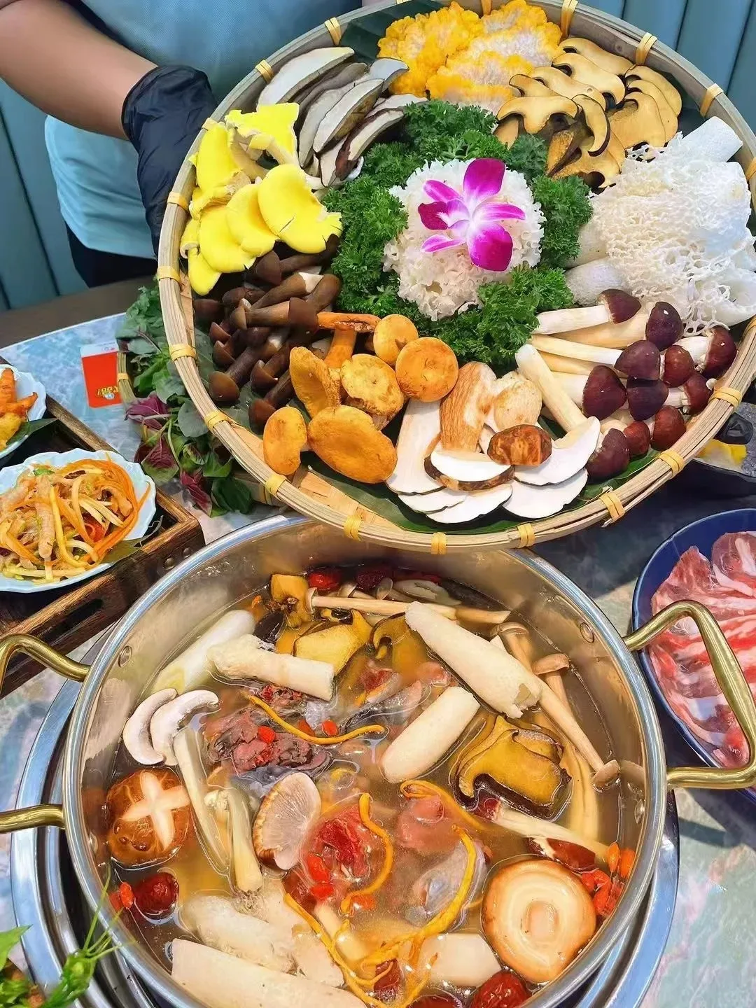 Yunnan Mushroom Cuisine