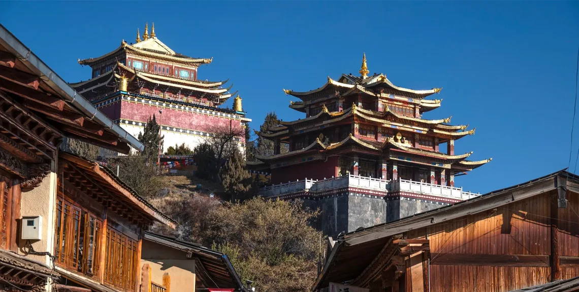 Dukezong Ancient City Prayer Wheel