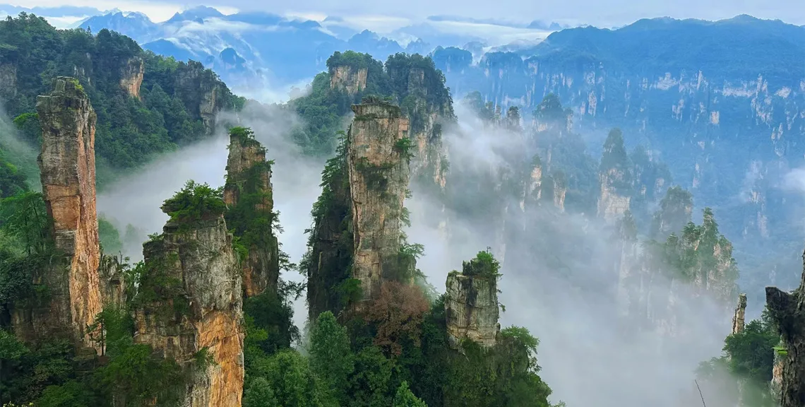 Avatar-like Mountain Landscapes