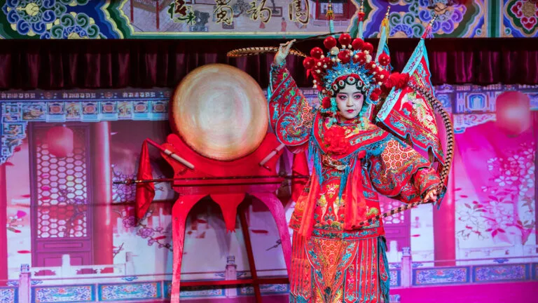 Watch a Sichuan Opera Face-Changing Performance